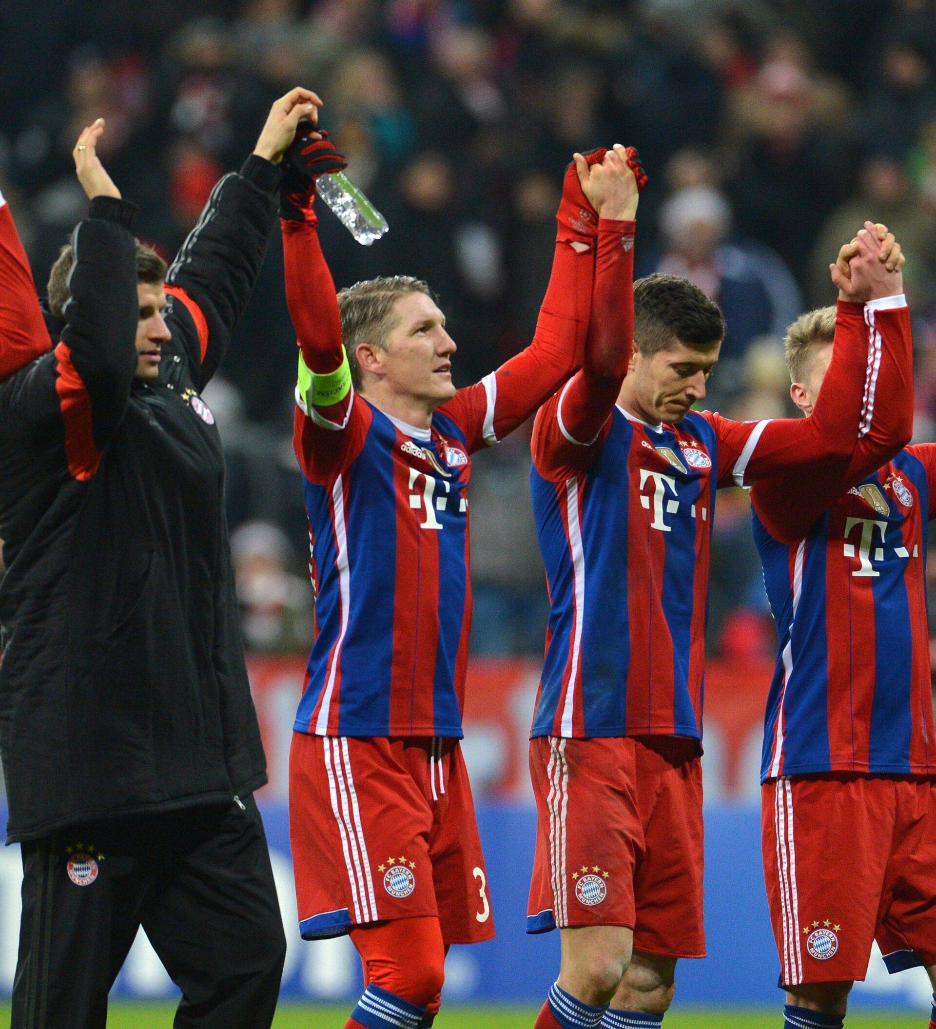 包含离谱！集结日莱比锡备战德国杯詹姆斯爆冷击败法国队，克里夫兰骑士远射贴柱备战葡超的词条